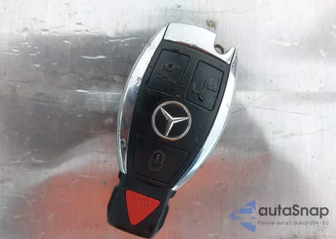 2016 Mercedes-Benz C 300 4Matic/Luxury 4Matic/Sport 4Matic z USA, uszkodzony, nr VIN WDDWF4KBXGR132354